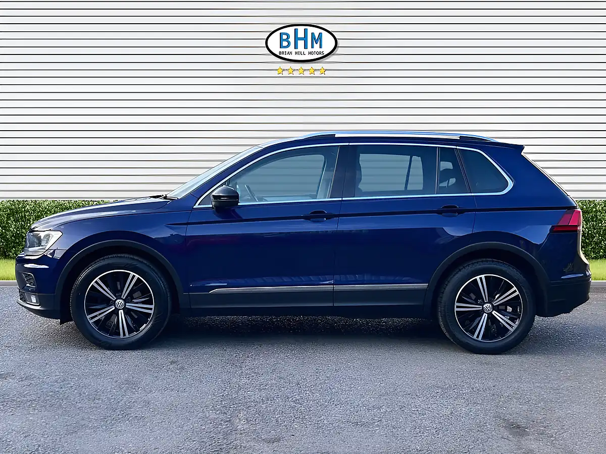 Used 2018 Volkswagen Tiguan Se Navigation Atlantic Blue - Interior and Exterior details 8