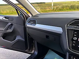 Used 2018 Volkswagen Tiguan Se Navigation Beige - Interior and Exterior details 19