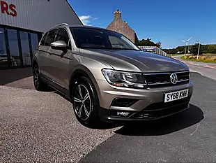 Used 2018 Volkswagen Tiguan Se Navigation Beige - Interior and Exterior details 2
