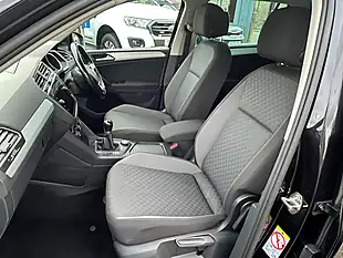 Used 2018 Volkswagen Tiguan Se Navigation Black - Interior and Exterior details 11