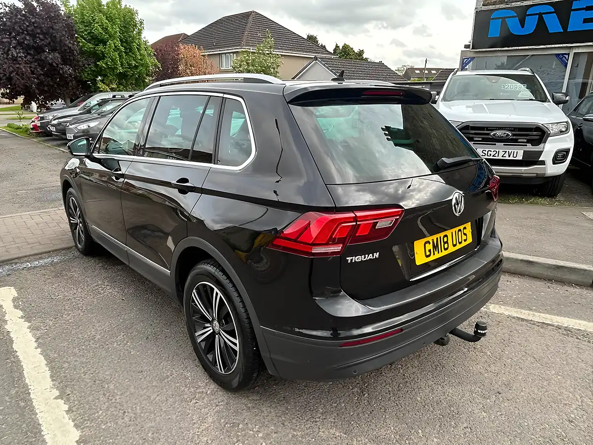 Used 2018 Volkswagen Tiguan Se Navigation Black - Interior and Exterior details 3