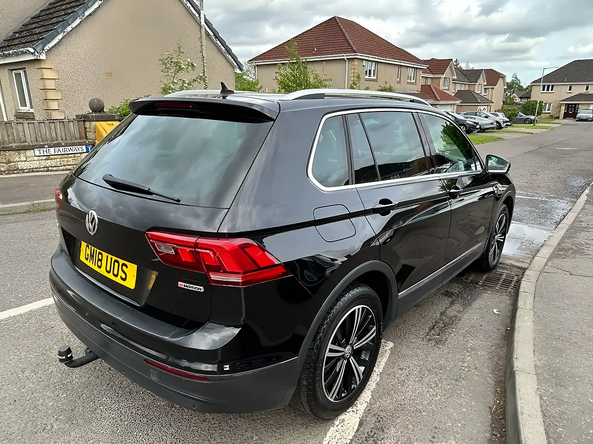 Used 2018 Volkswagen Tiguan Se Navigation Black - Interior and Exterior details 5