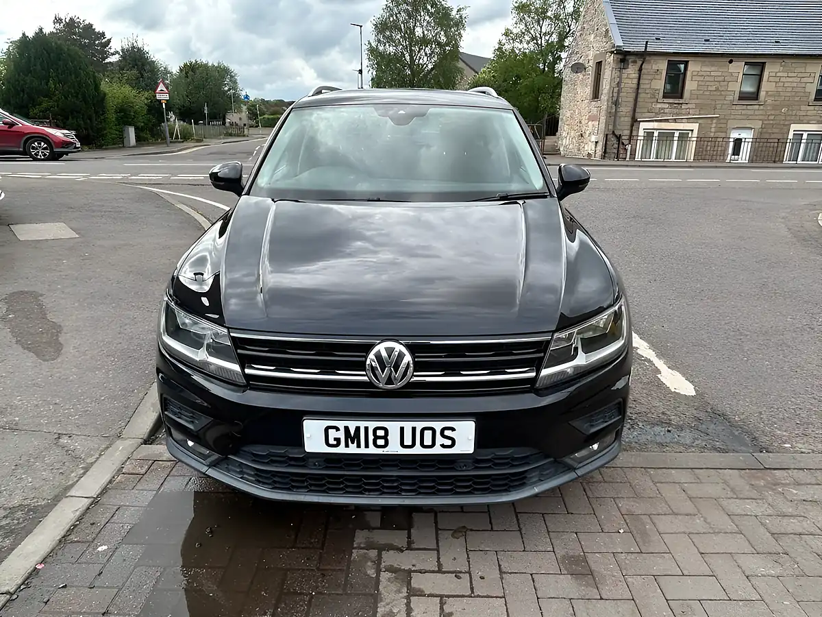 Used 2018 Volkswagen Tiguan Se Navigation Black - Interior and Exterior details 6