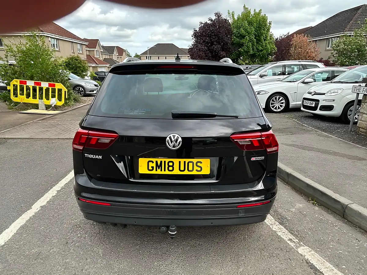 Used 2018 Volkswagen Tiguan Se Navigation Black - Interior and Exterior details 7