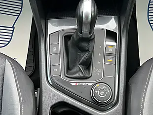 Used 2018 Volkswagen Tiguan Se Navigation Black - Interior and Exterior details 16