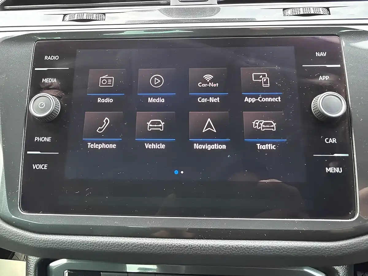 Used 2018 Volkswagen Tiguan Se Navigation Black - Interior and Exterior details 17