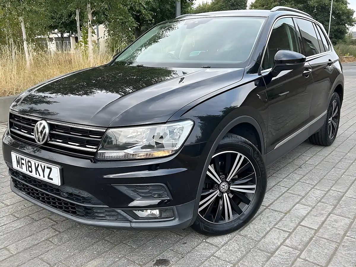 Used 2018 Volkswagen Tiguan Se Navigation Black - Interior and Exterior details 5