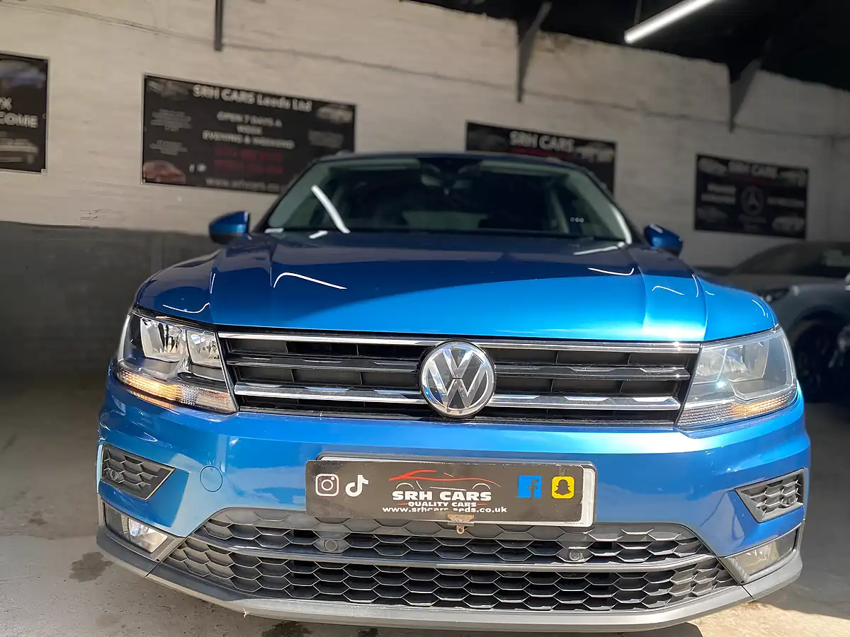 Used 2018 Volkswagen Tiguan Se Navigation Blue - Interior and Exterior details 6