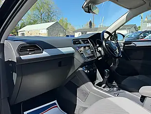 Used 2018 Volkswagen Tiguan Se Navigation Deep Black - Interior and Exterior details 15