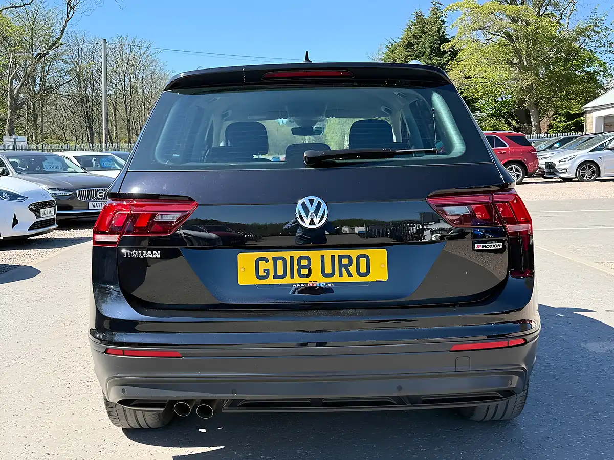 Used 2018 Volkswagen Tiguan Se Navigation Deep Black - Interior and Exterior details 7