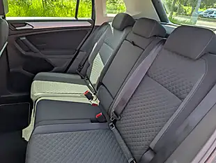 Used 2018 Volkswagen Tiguan Se Navigation Grey - Interior and Exterior details 16