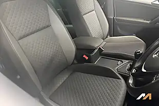 Used 2018 Volkswagen Tiguan Se Navigation Grey - Interior and Exterior details 16