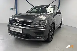 Used 2018 Volkswagen Tiguan Se Navigation Grey - Interior and Exterior details 7