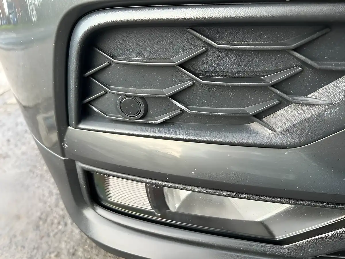 Used 2018 Volkswagen Tiguan Se Navigation Grey - Interior and Exterior details 13
