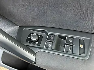 Used 2018 Volkswagen Tiguan Se Navigation Grey - Interior and Exterior details 16