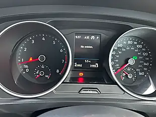 Used 2018 Volkswagen Tiguan Se Navigation Grey - Interior and Exterior details 18
