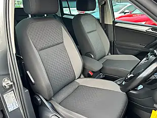 Used 2018 Volkswagen Tiguan Se Navigation Grey - Interior and Exterior details 2