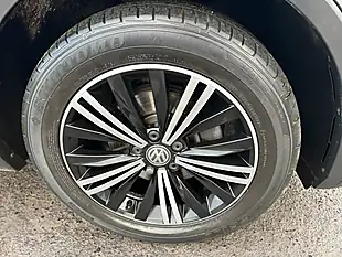 Used 2018 Volkswagen Tiguan Se Navigation Grey - Interior and Exterior details 20