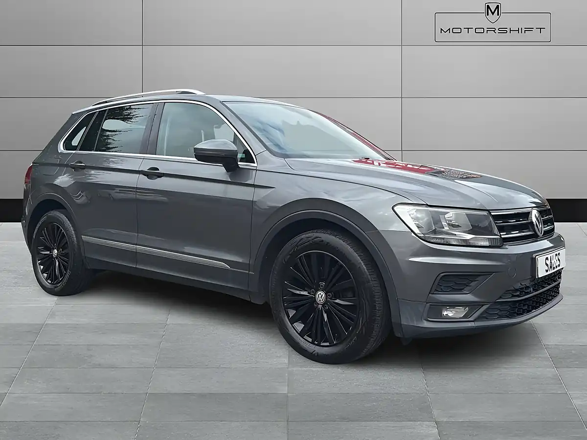 Used 2018 Volkswagen Tiguan Se Navigation Grey - Front View