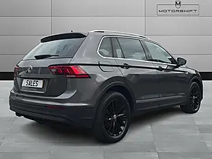 Used 2018 Volkswagen Tiguan Se Navigation Grey - Interior and Exterior details 10