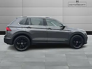 Used 2018 Volkswagen Tiguan Se Navigation Grey - Interior and Exterior details 7