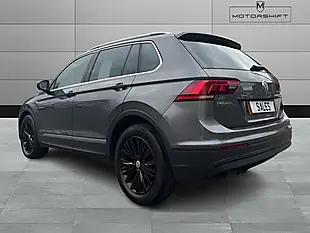 Used 2018 Volkswagen Tiguan Se Navigation Grey - Interior and Exterior details 9