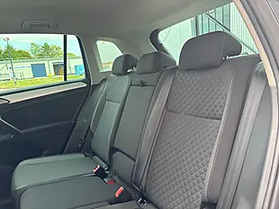 Used 2018 Volkswagen Tiguan Se Navigation Grey - Interior and Exterior details 18