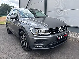 Used 2018 Volkswagen Tiguan Se Navigation Grey - Interior and Exterior details 3