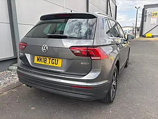 Used 2018 Volkswagen Tiguan Se Navigation Grey - Interior and Exterior details 6