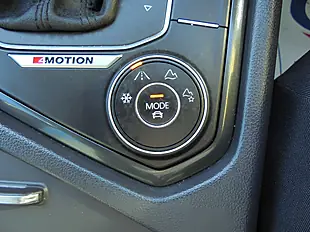 Used 2018 Volkswagen Tiguan Se Navigation Grey - Interior and Exterior details 14
