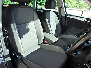 Used 2018 Volkswagen Tiguan Se Navigation Grey - Interior and Exterior details 16