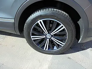 Used 2018 Volkswagen Tiguan Se Navigation Grey - Interior and Exterior details 20
