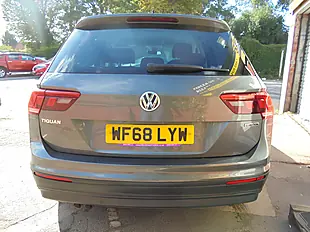 Used 2018 Volkswagen Tiguan Se Navigation Grey - Interior and Exterior details 7