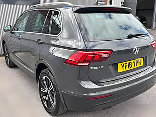 Used 2018 Volkswagen Tiguan Se Navigation Grey - Interior and Exterior details 9