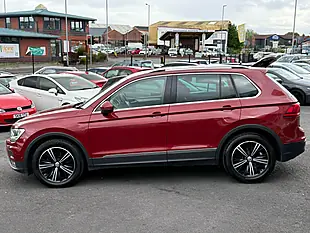 Used 2018 Volkswagen Tiguan Se Navigation Red - Interior and Exterior details 10