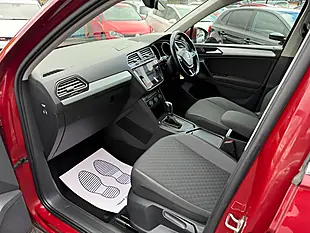 Used 2018 Volkswagen Tiguan Se Navigation Red - Interior and Exterior details 12