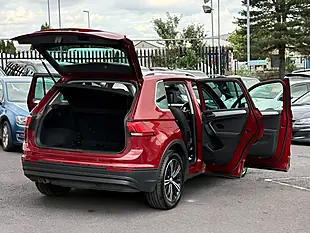 Used 2018 Volkswagen Tiguan Se Navigation Red - Interior and Exterior details 2