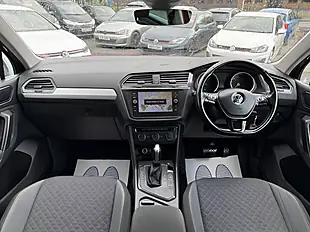 Used 2018 Volkswagen Tiguan Se Navigation Red - Interior and Exterior details 3