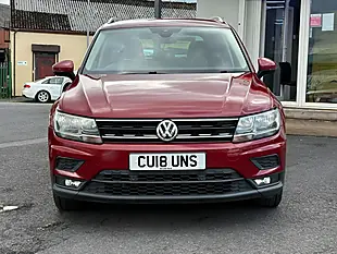 Used 2018 Volkswagen Tiguan Se Navigation Red - Interior and Exterior details 7