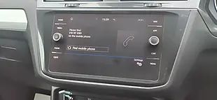 Used 2018 Volkswagen Tiguan Se Navigation Silver - Interior and Exterior details 13