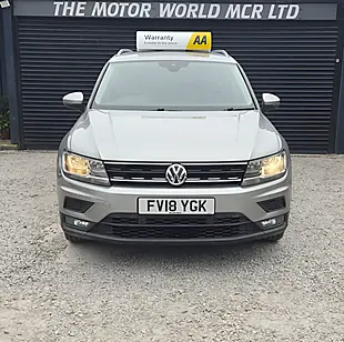 Used 2018 Volkswagen Tiguan Se Navigation Silver - Interior and Exterior details 2