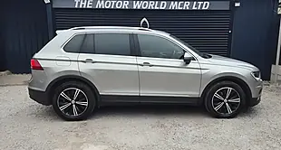Used 2018 Volkswagen Tiguan Se Navigation Silver - Interior and Exterior details 4