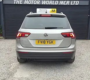 Used 2018 Volkswagen Tiguan Se Navigation Silver - Interior and Exterior details 6