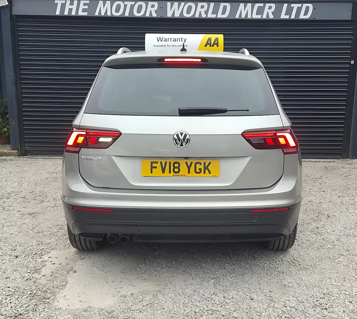 Used 2018 Volkswagen Tiguan Se Navigation Silver - Interior and Exterior details 6