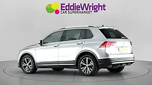 Used 2018 Volkswagen Tiguan Se Navigation Silver - Interior and Exterior details 5