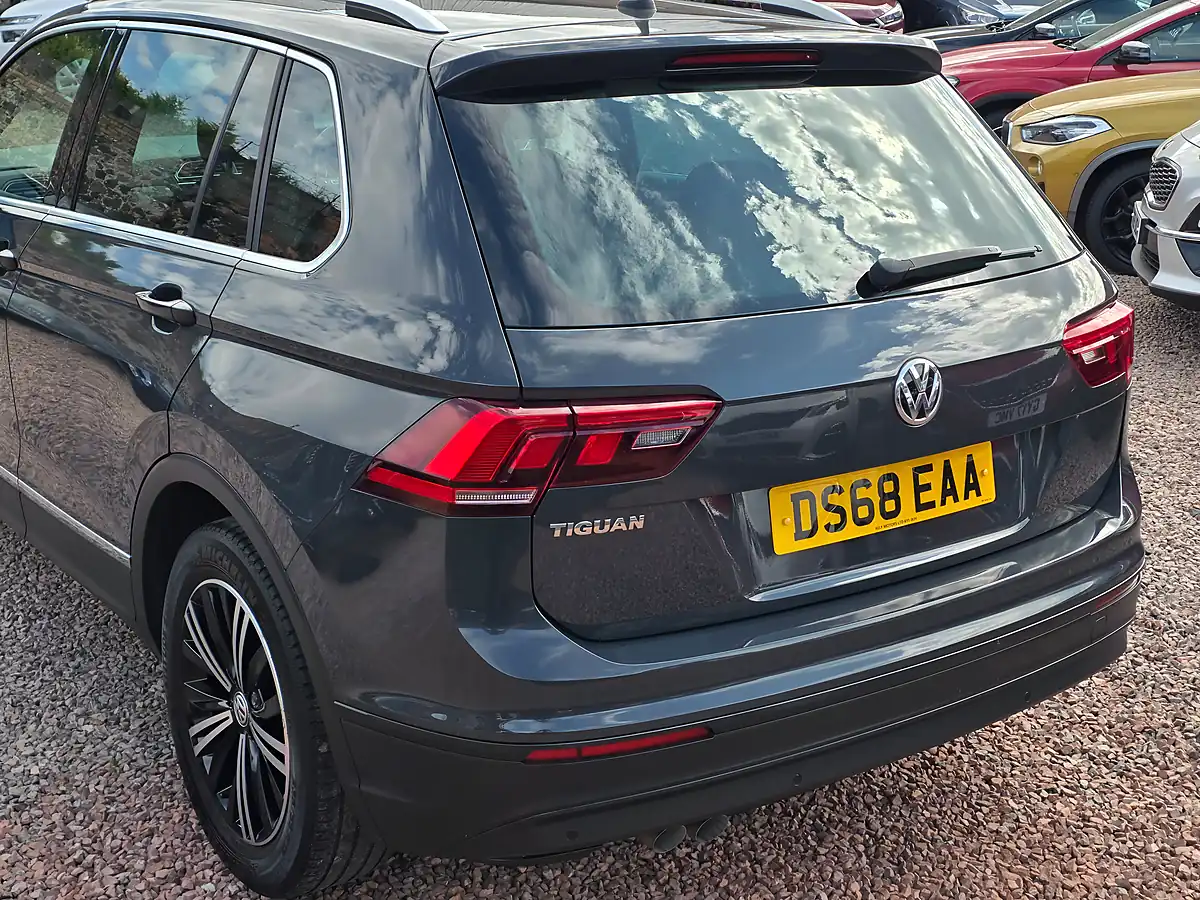Used 2018 Volkswagen Tiguan Se Navigation Urano Grey - Interior and Exterior details 16