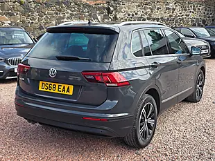 Used 2018 Volkswagen Tiguan Se Navigation Urano Grey - Interior and Exterior details 18