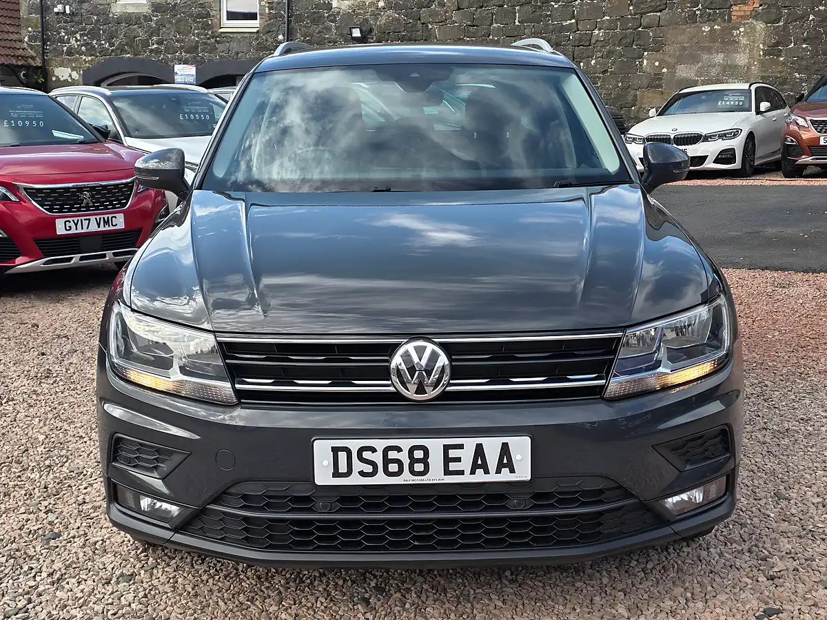 Used 2018 Volkswagen Tiguan Se Navigation Urano Grey - Interior and Exterior details 3