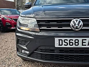Used 2018 Volkswagen Tiguan Se Navigation Urano Grey - Interior and Exterior details 4