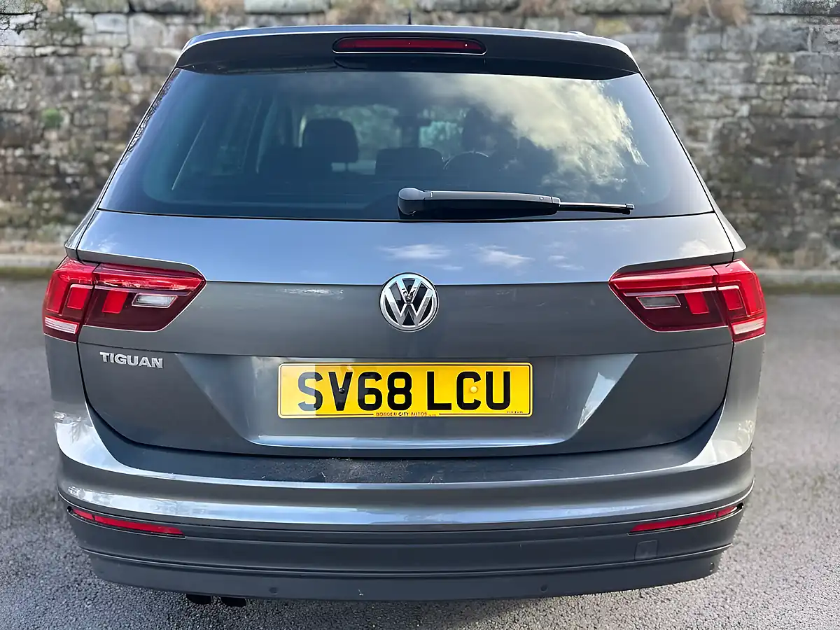 Used 2018 Volkswagen Tiguan Se Navigation Urano Grey - Interior and Exterior details 7